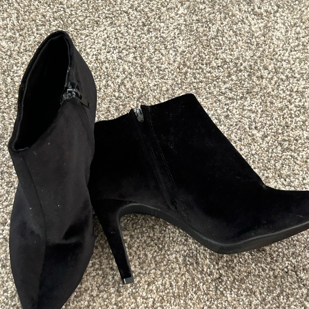 Old Navy Black Ankle Booties